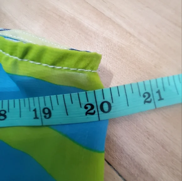 Top - Picture 3 of 4